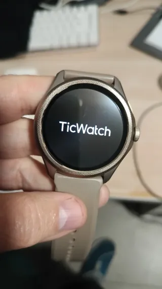Ticwatch PRO 5