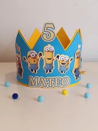 Corona de cumpleaños de los Minions