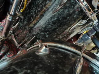 Batería Premier  de los 60 todo original.