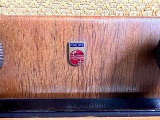 Radio de válvulas Philips BX 594 A