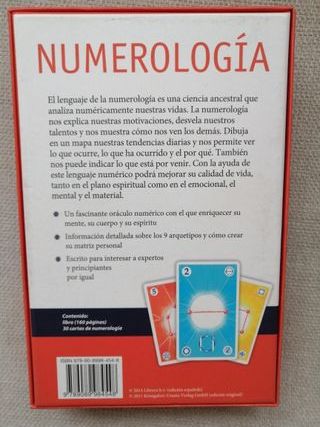 Libro numerología con cartas y estuche.