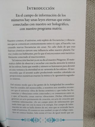 Libro numerología con cartas y estuche.