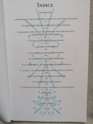 Libro numerología con cartas y estuche.