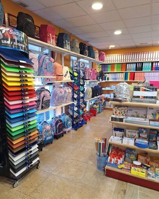 Mobiliario y stock papelería