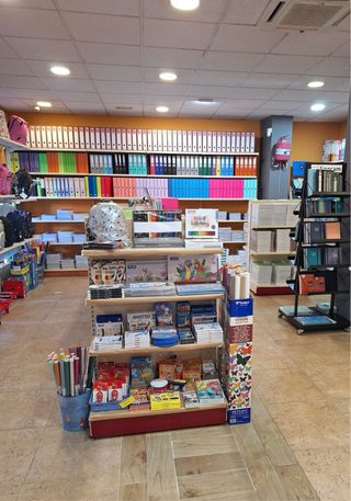 Mobiliario y stock papelería