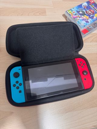 Nintendo Switch con 3 giochi