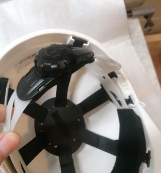 Casco y gafas de seguridad