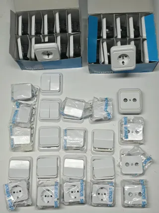 Interruptores y enchufes Simón 75