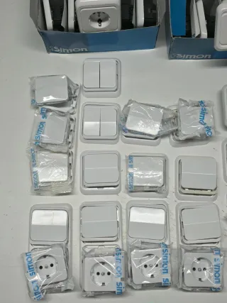 Interruptores y enchufes Simón 75