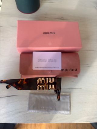 Gafas de sol miu miu