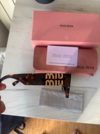 Gafas de sol miu miu