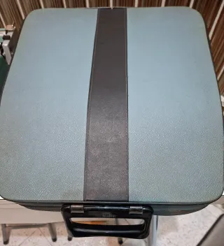 Máquina de escribir Olivetti lettera 32