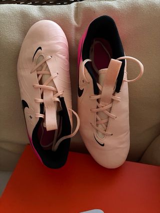 Tenis tacos Nike Phantom talla 36