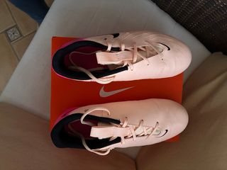 Tenis tacos Nike Phantom talla 36