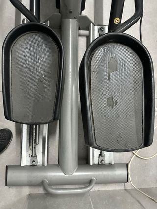 BICICLETA ELÍPTICA PROFESIONAL .