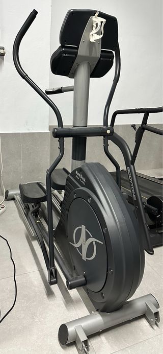 BICICLETA ELÍPTICA PROFESIONAL .