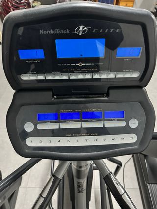 BICICLETA ELÍPTICA PROFESIONAL .