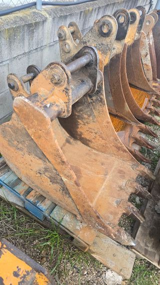 CM47 Cazo Retro Excavadora Case 60cm