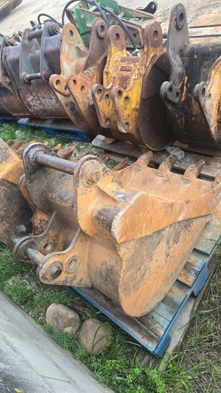 CM47 Cazo Retro Excavadora Case 60cm