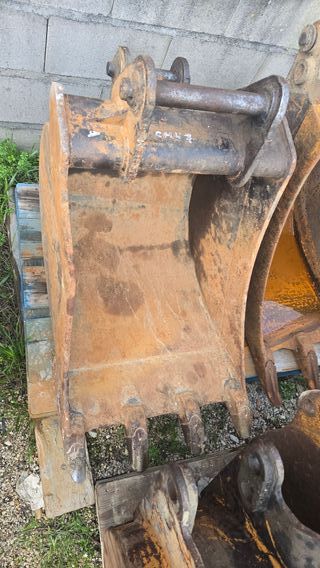 CM47 Cazo Retro Excavadora Case 60cm