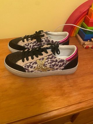 Tenis Mujer Animal Print Dorado y Rosa