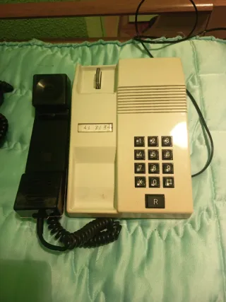 Teléfono fijo antiguo Alcatel