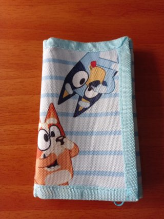 Lote de cubiertos, gafas de sol y Cartera infantil