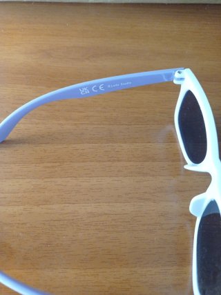 Lote de cubiertos, gafas de sol y Cartera infantil
