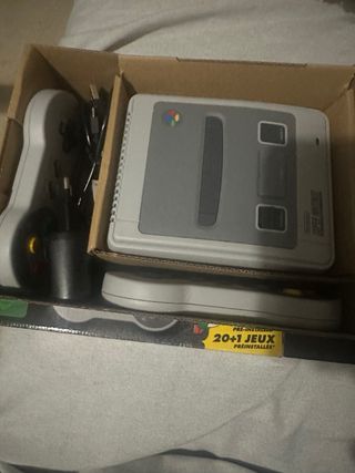 Nintendo Super Nintendo Classic Mini + 2 Mandos