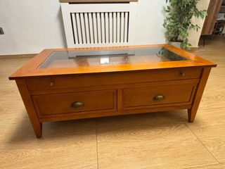 Mesita baja centro en color roble.