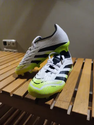 Botas de futbol niño adidas predator talla 32