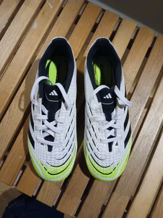 Botas de futbol niño adidas predator talla 32