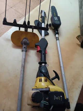 Conjunto de herramientas jardinería.