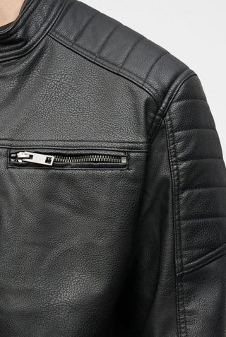 Chaqueta Jack Jones negra talla S estilo biker