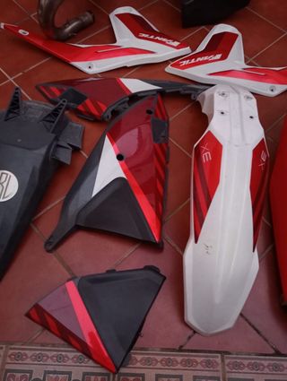 Fantic XE 125 2024 Carenados y Piezas
