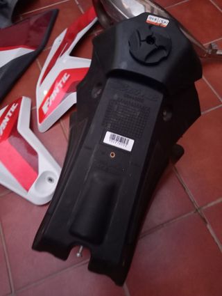 Fantic XE 125 2024 Carenados y Piezas