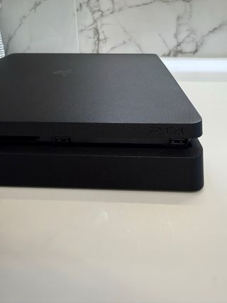 Playstation 4 Slim 1TB Nera