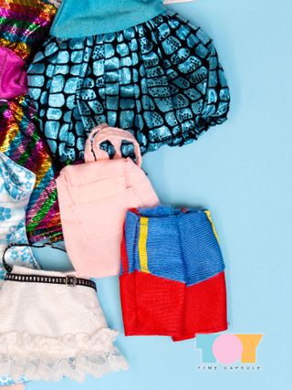 Consegna di abbigliamento Barbie e simili