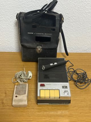 Grabadora Sanyo M88D Vintage Japón Micro y Funda