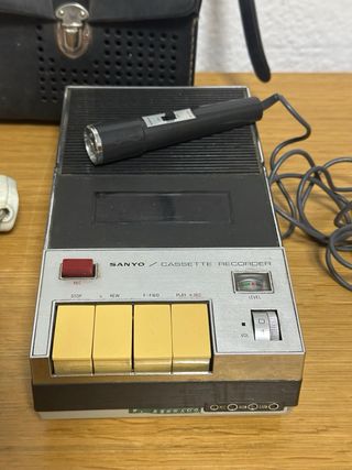 Grabadora Sanyo M88D Vintage Japón Micro y Funda