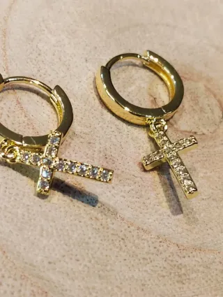 Pendientes Aro Cruz Circonitas Acero Dorado