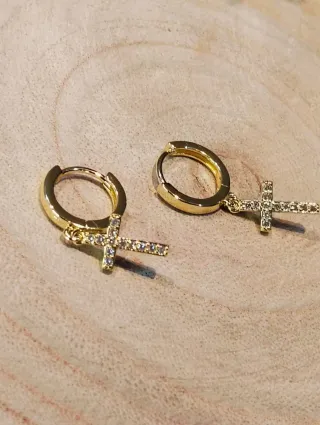 Pendientes Aro Cruz Circonitas Acero Dorado