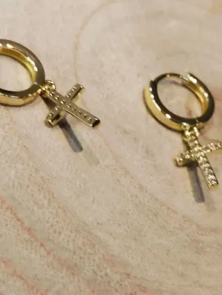 Pendientes Aro Cruz Circonitas Acero Dorado