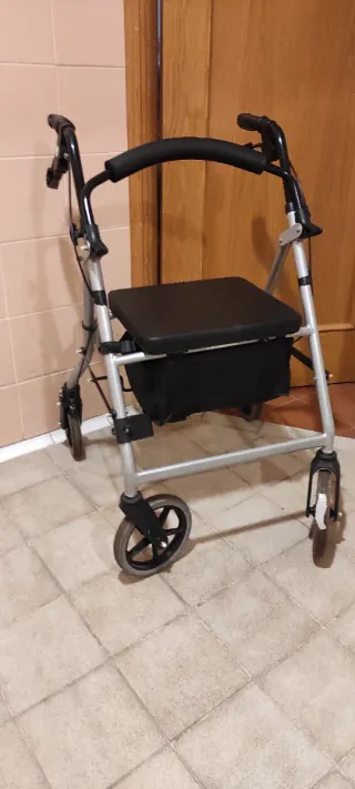Andador Plegable para Mayores