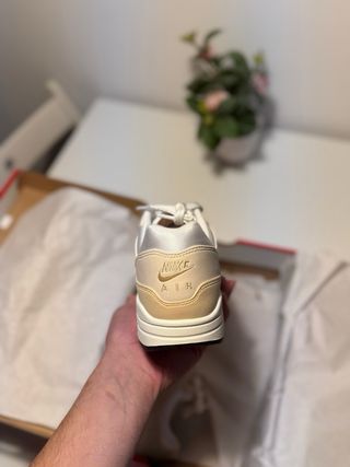 Air max 1’87 T en perfecto estado , a estrenar