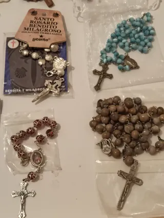 Gran lote de rosarios religiosos católicos cruz *'
