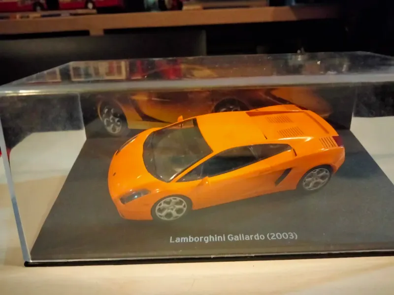 Bburago BU22051GR LAMBORGHINI GALLARDO 2005 GREEN 1:24 Modellino Bburago BU22051GR LAMBORGHINI GALLARDO 2005 GREEN 1:24 Modellino