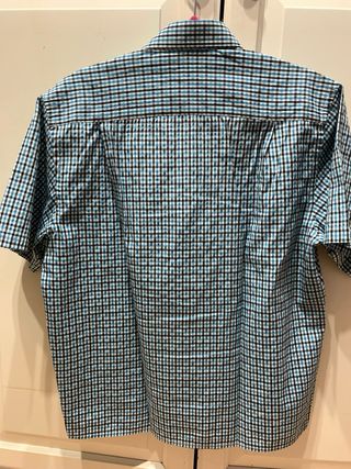 Camisa de cuadros azul turquesa y negra