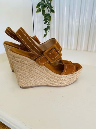 Sandalias de Cuña Gloria Ortiz en Ante