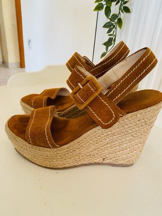 Sandalias de Cuña Gloria Ortiz en Ante